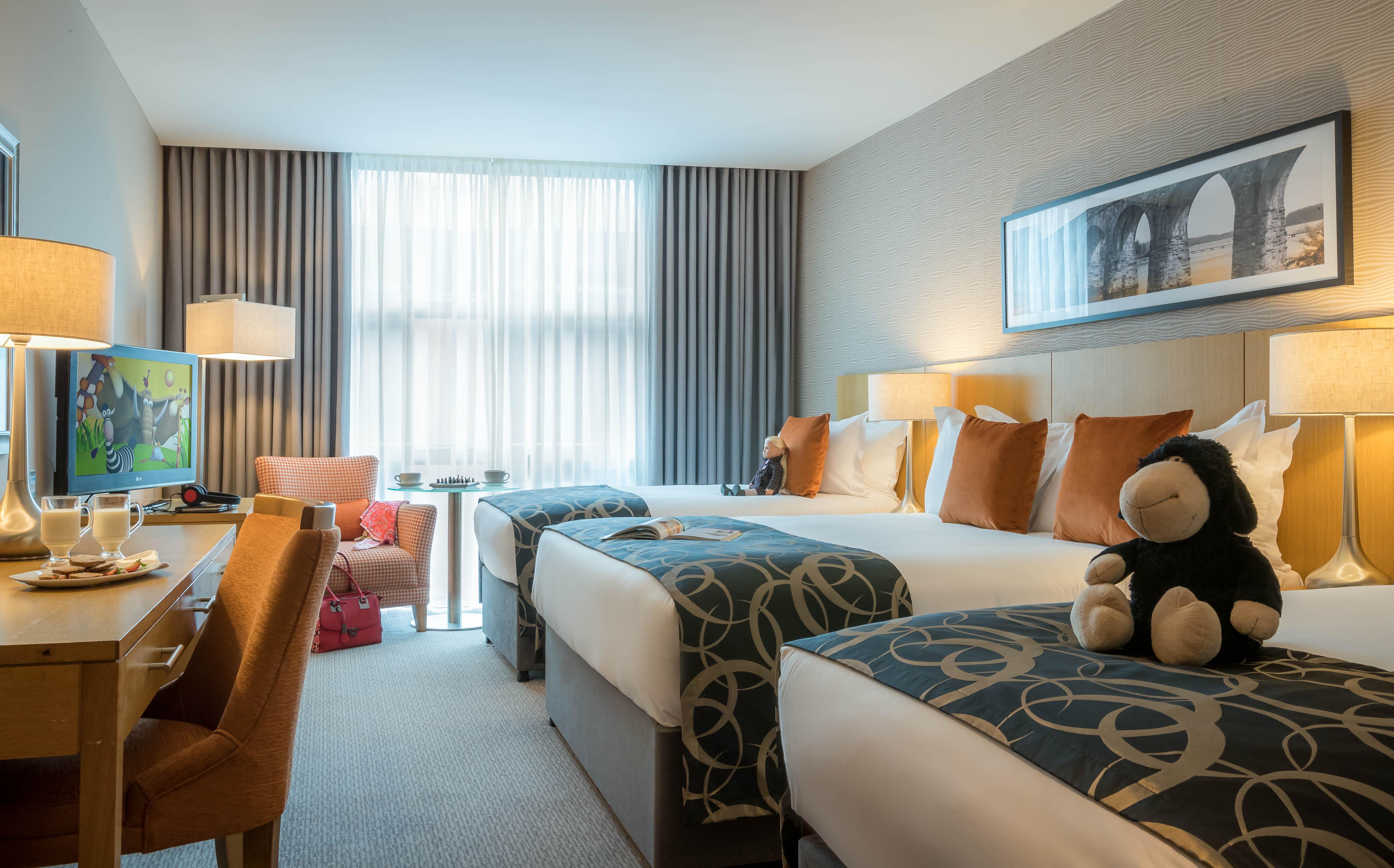 Coolock Clayton Hotel Dublin Airport מראה חיצוני תמונה A room at the Dublin International Hotel
